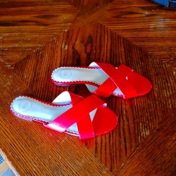 BRYERS 1901 CRISS-CROSS SLIP ON  SANDALS. - Picture 3 of 7